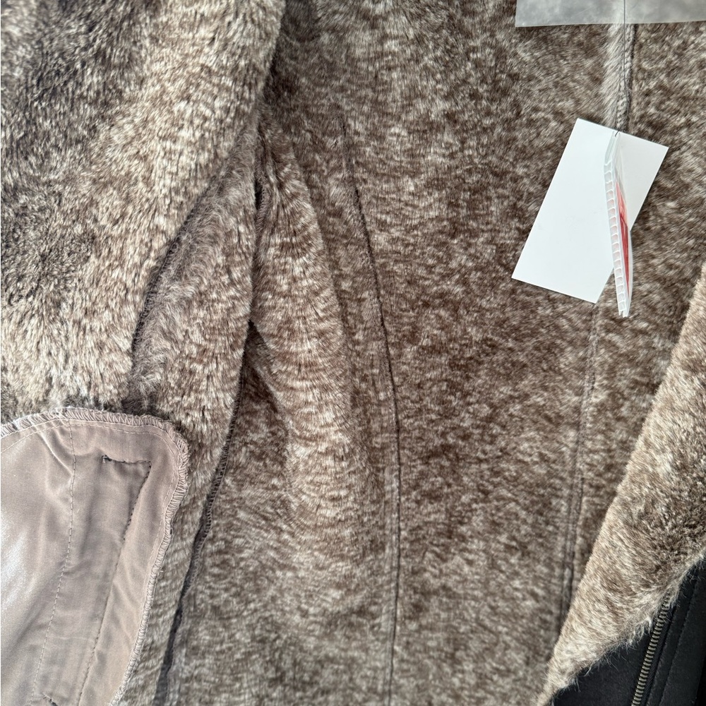 Women's Black Faux fur Jacket with Brown Lining - Picture 4 of 4